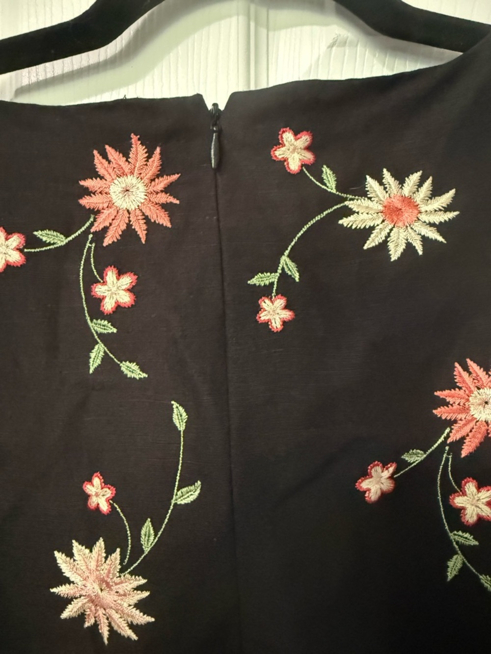 Vintage 90’s Casual Corner Annex Embroidered Shell Top- Sz 10 - Picture 6 of 7